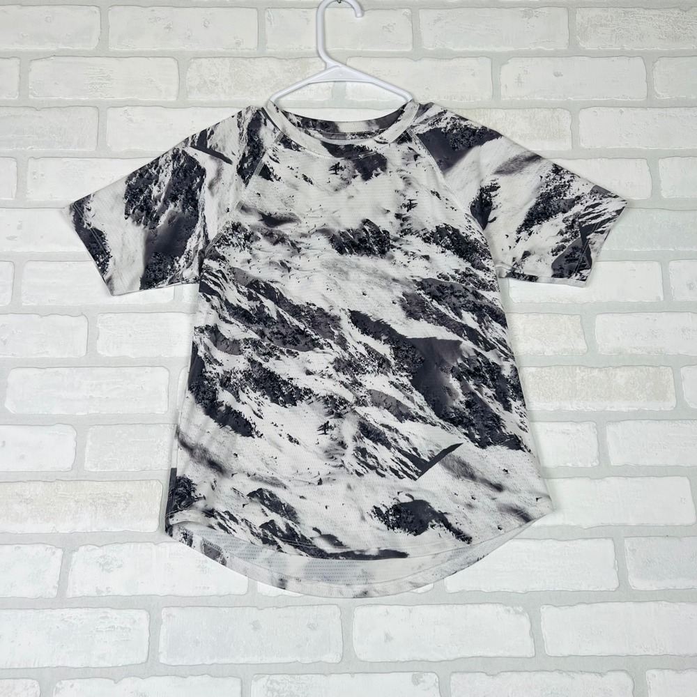 Sports Illustrated Kids L 14/16 Mountain Print Activewear Shirt Black White